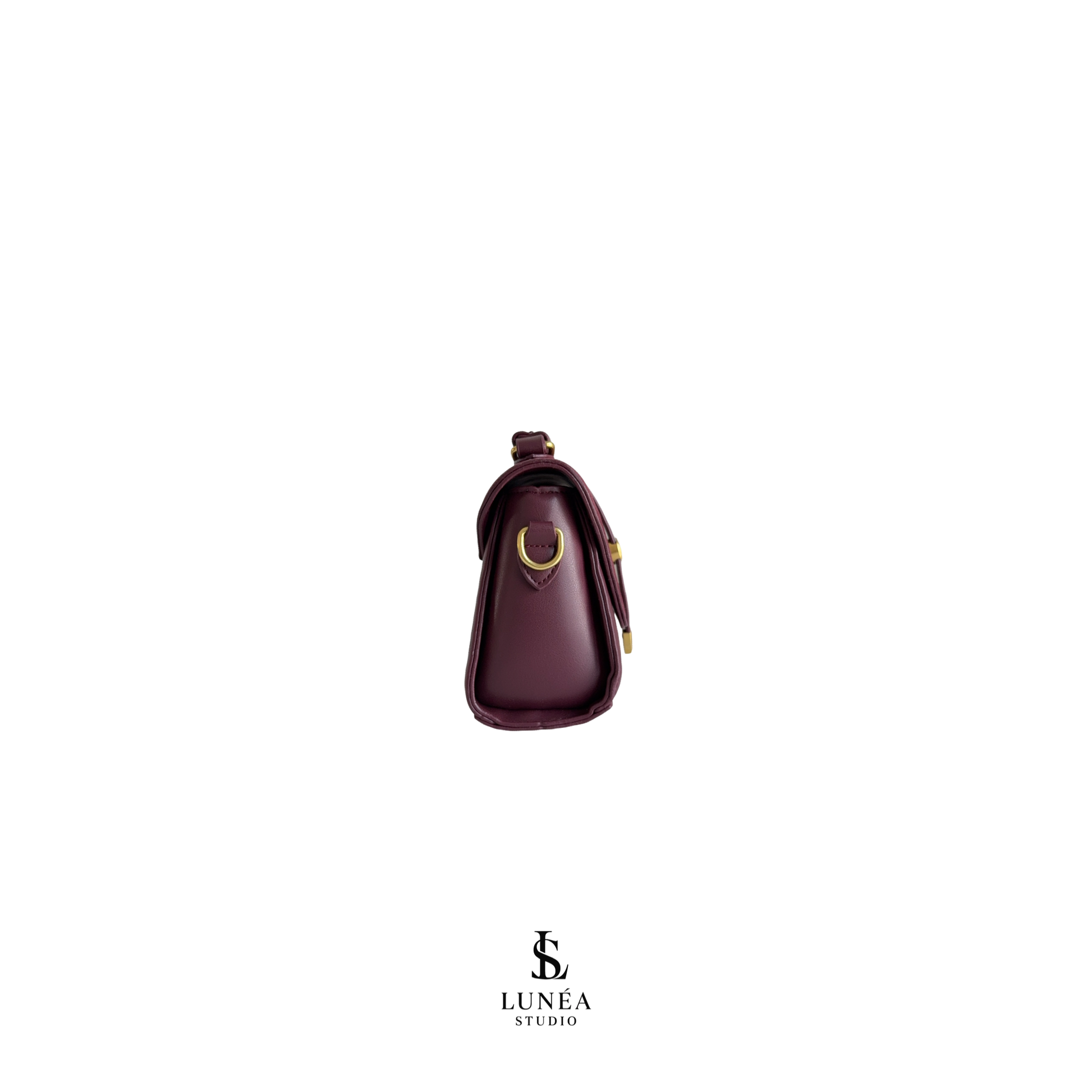 Velvet Mini Bag – Rotweinrote Tasche mit Samtklappe